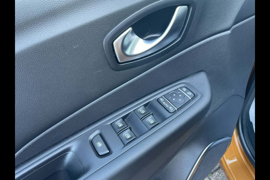 Renault Captur 0.9 TCe Intens / camera / trekhaak