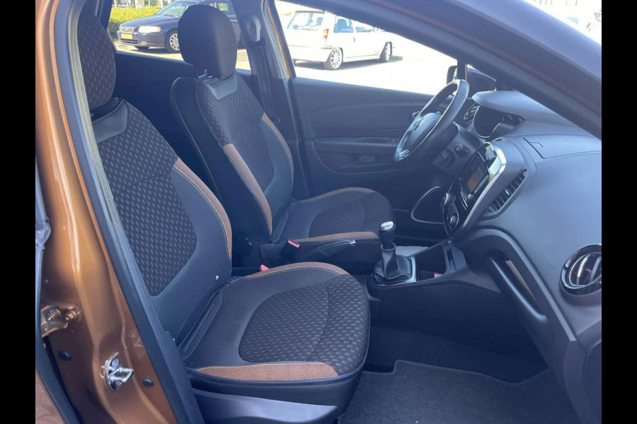 Renault Captur 0.9 TCe Intens / camera / trekhaak