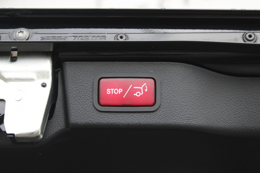 Mercedes-Benz V-Klasse 300d / AMG / Exclusive / DC / 4-matic / Luchtvering / Pano / 360 Cam / Burmester / Vol Opties / NIEUWSTAAT.