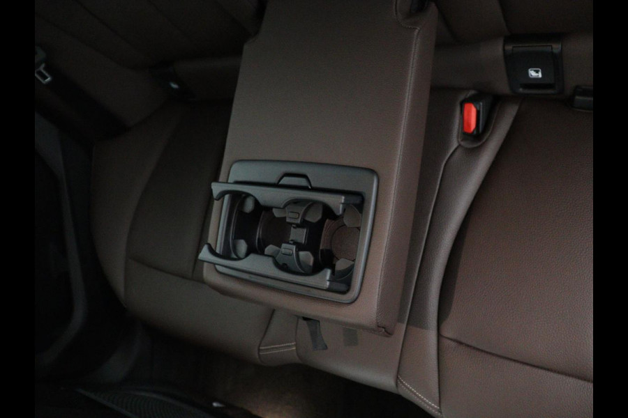 BMW 2 Serie Gran Coupé 218i High Executive Edition M-sport | Leder | Full LED | Stoelverwarming | Camera | Park assist | Carplay | Sfeerverlichting | Climate control | Cruise control |