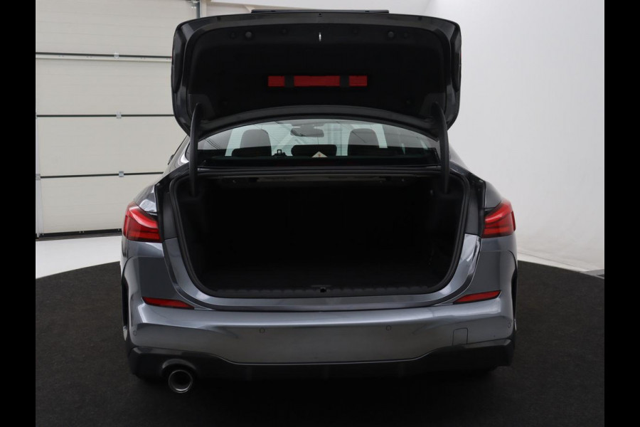BMW 2 Serie Gran Coupé 218i High Executive Edition M-sport | Leder | Full LED | Stoelverwarming | Camera | Park assist | Carplay | Sfeerverlichting | Climate control | Cruise control |
