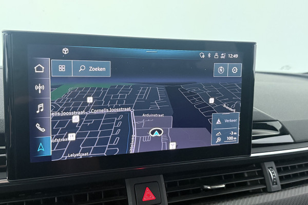 Audi A4 Avant 35 TFSI S edition (ACHTERUITRIJCAMERA, CRUISE CONTROL, DIGITALE COCKPIT, PARKEERSENSOREN)
