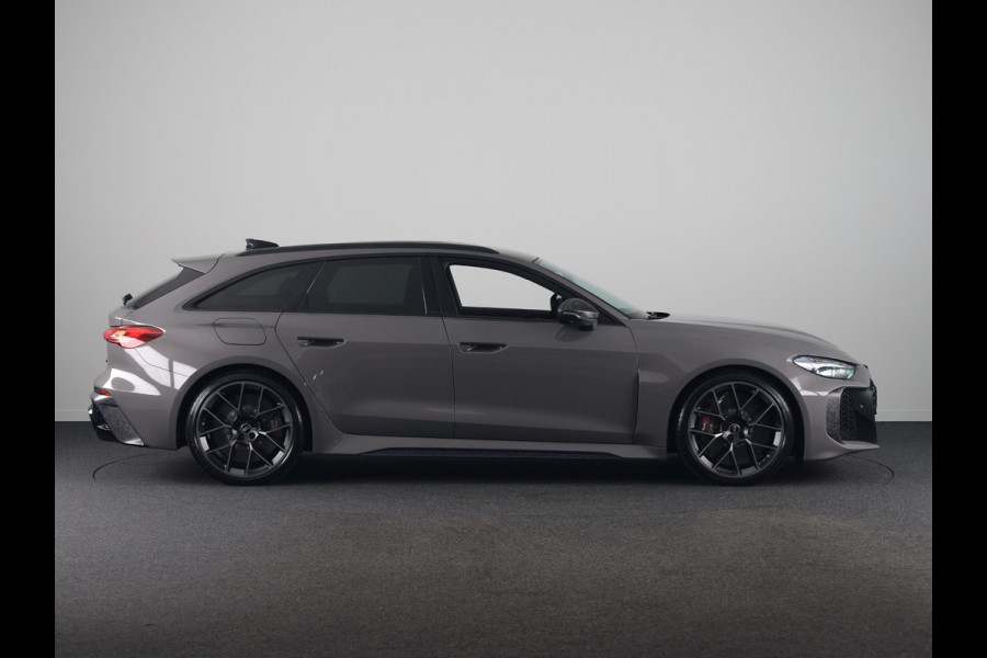 Audi A5 Avant RS 5 e-hybrid quattro | Panoramadak | Keramische remmen | Carbon pakket | RS Design pakket | Head Up display |