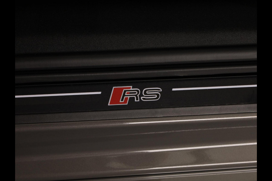 Audi A5 Avant RS 5 e-hybrid quattro | Panoramadak | Keramische remmen | Carbon pakket | RS Design pakket | Head Up display |