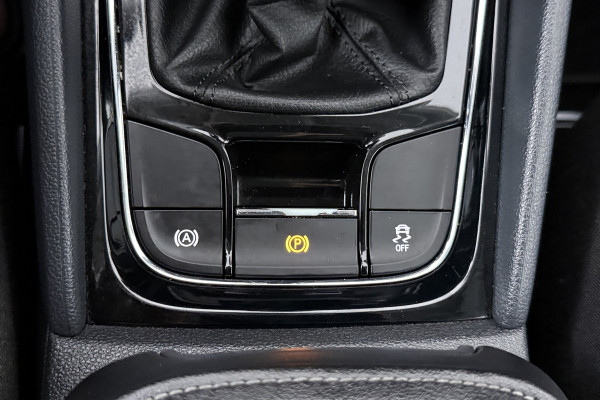 Škoda Kodiaq 1.5 TSI Business Edition 7p. (TREKHAAK, CAMERA, CRUISE ADAPTIEF, STOELVERWARMING, NAVIGATIE, CARPLAY)