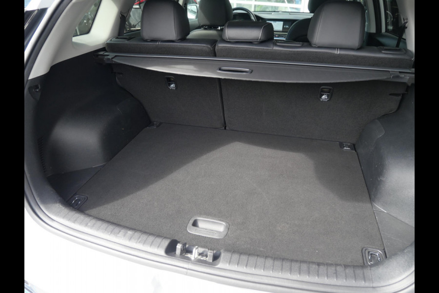 Kia e-Niro DynamicPlusLine 64 kWh | Schuif-kantel dak | Stoel-stuurverwarming | Carplay | Keyless | Navi | Cruise |
