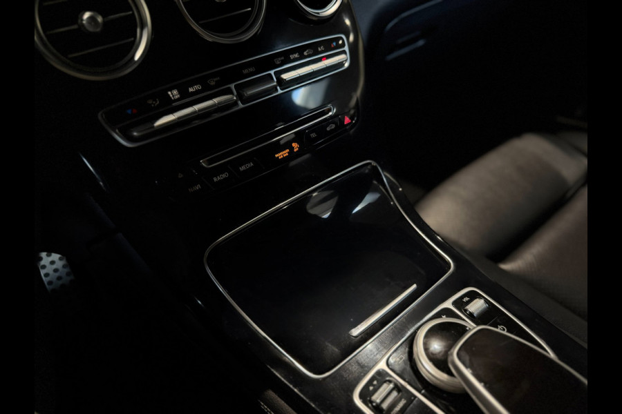 Mercedes-Benz GLC Coupé 250 4MATIC|Camera|Leder|Navi|Treeplanken