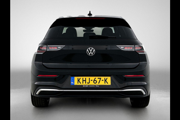 Volkswagen Golf 1.5 eTSI Black Line CAMERA | IQ Light + Grill | VIRTUAL