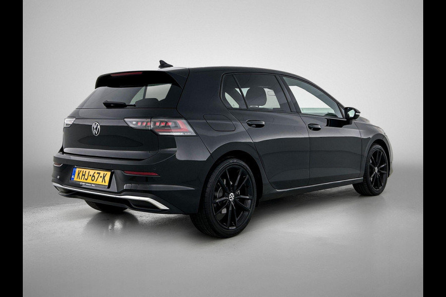 Volkswagen Golf 1.5 eTSI Black Line CAMERA | IQ Light + Grill | VIRTUAL