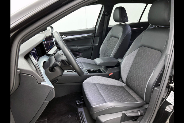 Volkswagen Golf 1.5 eTSI Black Line CAMERA | IQ Light + Grill | VIRTUAL