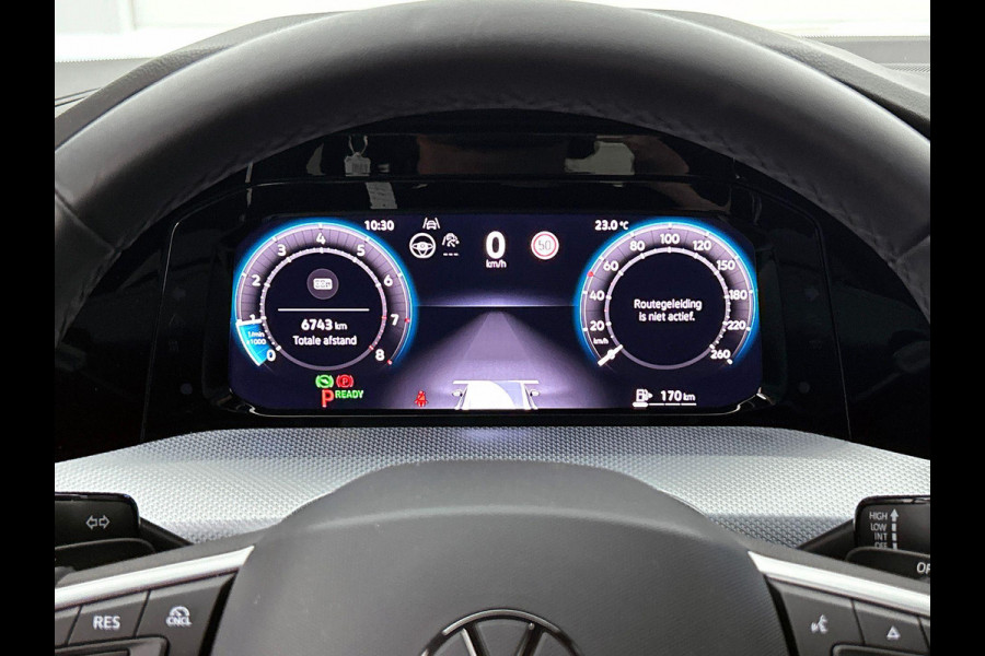 Volkswagen Golf 1.5 eTSI Black Line CAMERA | IQ Light + Grill | VIRTUAL