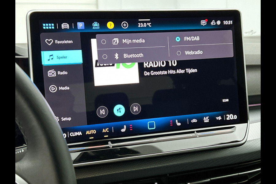Volkswagen Golf 1.5 eTSI Black Line CAMERA | IQ Light + Grill | VIRTUAL