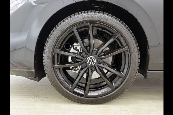 Volkswagen Golf 1.5 eTSI Black Line CAMERA | IQ Light + Grill | VIRTUAL