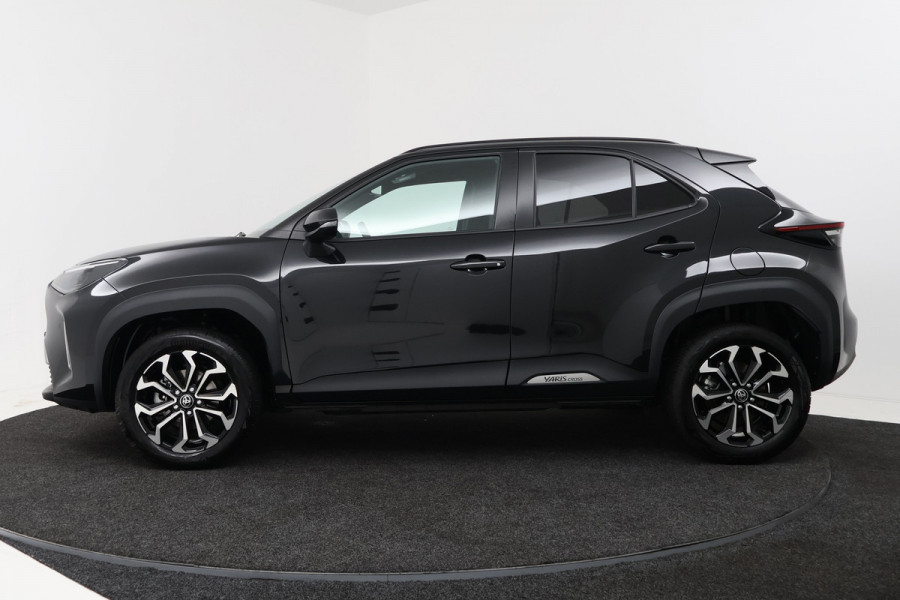 Toyota Yaris Cross 1.5 Hybrid 115 Dynamic (STOELVERWARMING, STUURVERWARMING, CAMERA, ADAPTIEVE CRUISE CONTROL, PARKEERSENSOREN)