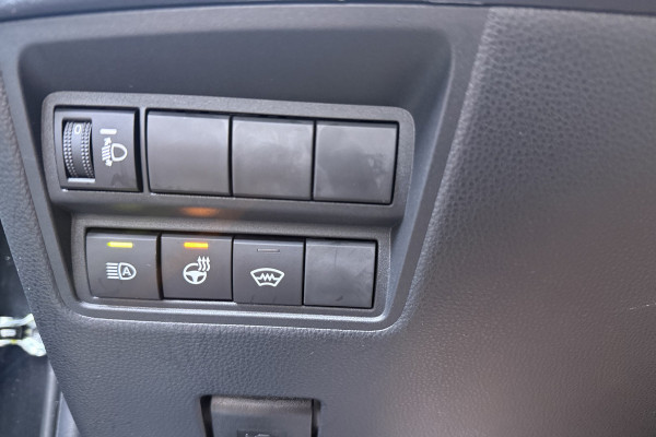 Toyota Yaris Cross 1.5 Hybrid 115 Dynamic (STOELVERWARMING, STUURVERWARMING, CAMERA, ADAPTIEVE CRUISE CONTROL, PARKEERSENSOREN)