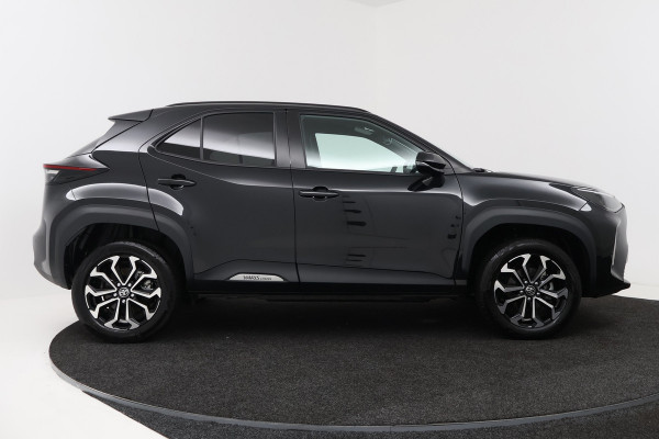 Toyota Yaris Cross 1.5 Hybrid 115 Dynamic (STOELVERWARMING, STUURVERWARMING, CAMERA, ADAPTIEVE CRUISE CONTROL, PARKEERSENSOREN)