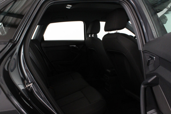 Audi A3 Sportback 40 TFSI e Edition > Plug-in hybride/Manhattangrijs/All season banden/12 maanden garantie