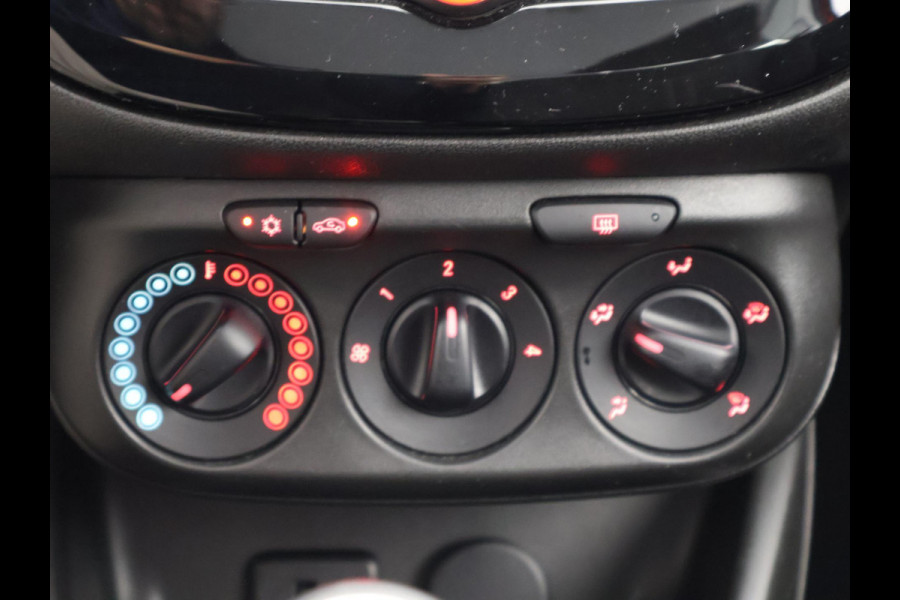 Opel Corsa 1.4 Black Edition *Garantie tot 05-2028! | Apple Carplay & AndroidAUTO | Trekhaak | Parkeersensoren | Privacy Glass |