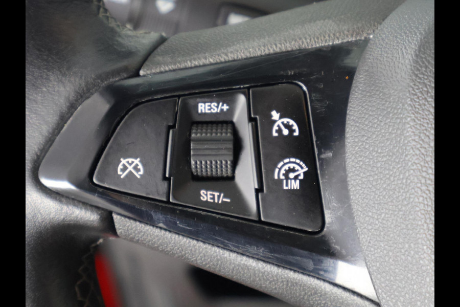 Opel Corsa 1.4 Black Edition *Garantie tot 05-2028! | Apple Carplay & AndroidAUTO | Trekhaak | Parkeersensoren | Privacy Glass |