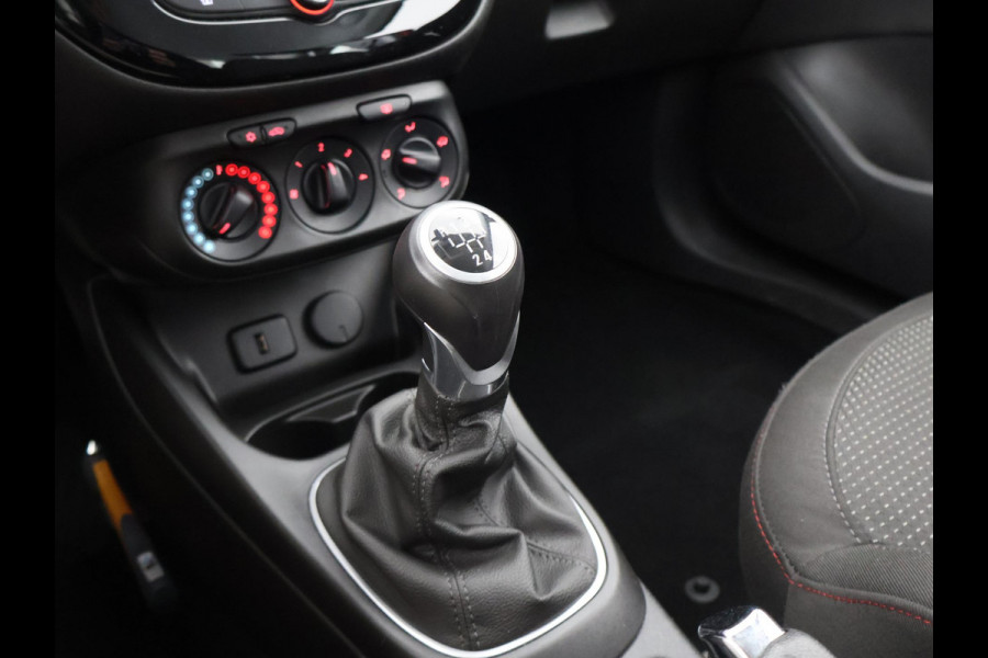 Opel Corsa 1.4 Black Edition *Garantie tot 05-2028! | Apple Carplay & AndroidAUTO | Trekhaak | Parkeersensoren | Privacy Glass |