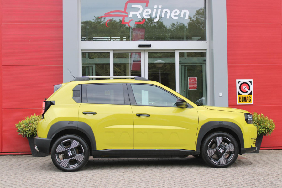 Fiat Grande Panda LA PRIMA 113PK 11 kW 44 kWh | WINTERPACK: STOEL/STUUR/VOORRUIT VERWARMING | DRAADLOZE APPLE CARPLAY/ANDROID AUTO | NAVIGATIE | ACHTERUITRIJCAMERA | PARKEERSENSOREN VOOR + ACHTER | DRAADLOZE TELEFOONLADER | LED KOPLAMPEN | CLIMATE CONTROL | 3-FASE | 17" LICHTMETALEN VELGEN | PRIVACY GLASS | ACHTERSPOILER |