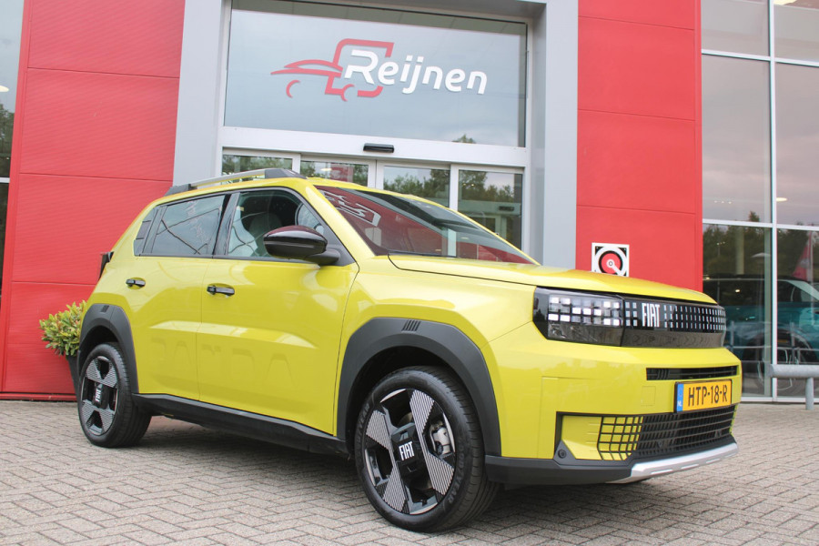 Fiat Grande Panda LA PRIMA 113PK 11 kW 44 kWh | WINTERPACK: STOEL/STUUR/VOORRUIT VERWARMING | DRAADLOZE APPLE CARPLAY/ANDROID AUTO | NAVIGATIE | ACHTERUITRIJCAMERA | PARKEERSENSOREN VOOR + ACHTER | DRAADLOZE TELEFOONLADER | LED KOPLAMPEN | CLIMATE CONTROL | 3-FASE | 17" LICHTMETALEN VELGEN | PRIVACY GLASS | ACHTERSPOILER |