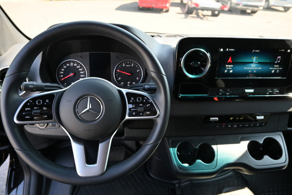 Mercedes-Benz Sprinter 319 CDI 4x4 L2H2 AWD Draaistoelen, 360 Graden camera, LED, Standkachel