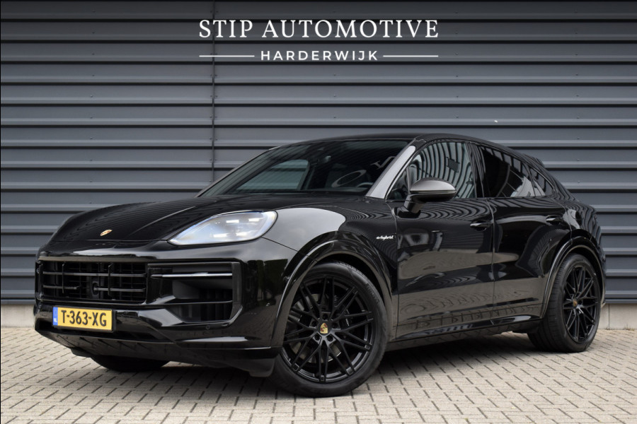 Porsche Cayenne Coupé 3.0 E-Hybrid Sport Design Carbon | Pano | Bijrijdersdisplay | ACC | Bose | 18-voudig Stoelen | 22'' Wielen |