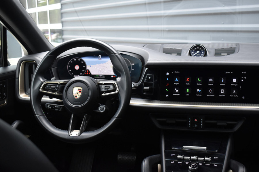 Porsche Cayenne Coupé 3.0 E-Hybrid Sport Design Carbon | Pano | Bijrijdersdisplay | ACC | Bose | 18-voudig Stoelen | 22'' Wielen |