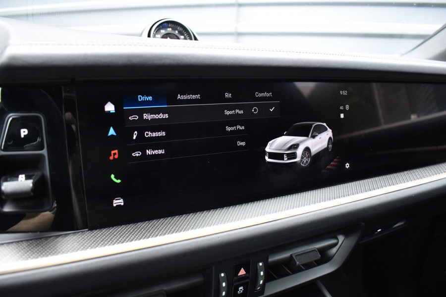 Porsche Cayenne Coupé 3.0 E-Hybrid Sport Design Carbon | Pano | Bijrijdersdisplay | ACC | Bose | 18-voudig Stoelen | 22'' Wielen |