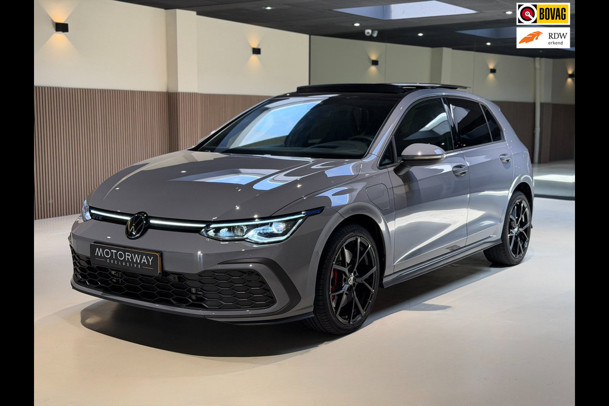 Volkswagen Golf 1.4 eHybrid GTE|Pano|Keyless|Matrix|HUD|Sfeer|