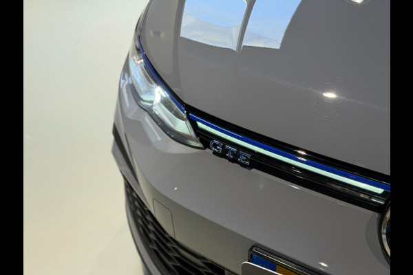 Volkswagen Golf 1.4 eHybrid GTE|Pano|Keyless|Matrix|HUD|Sfeer|