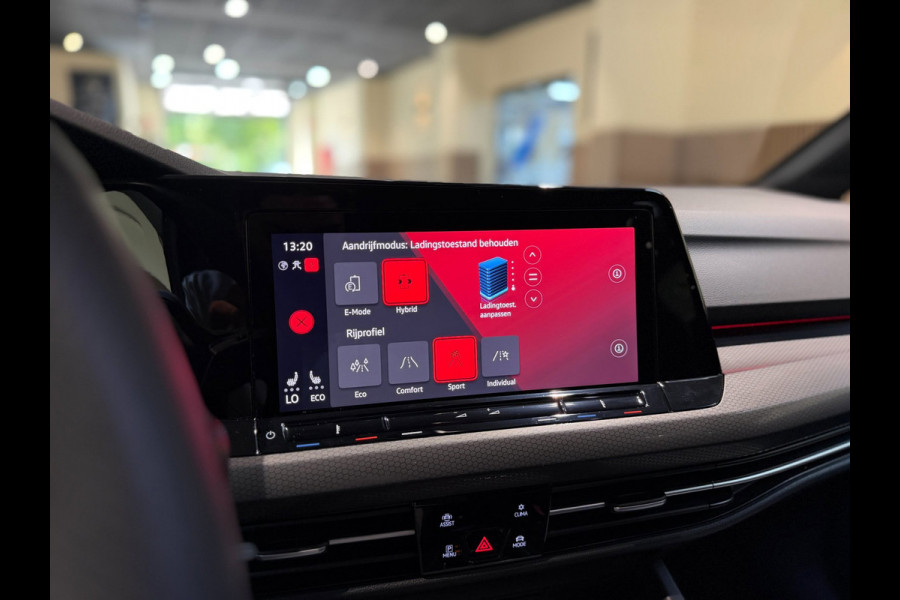 Volkswagen Golf 1.4 eHybrid GTE|Pano|Keyless|Matrix|HUD|Sfeer|