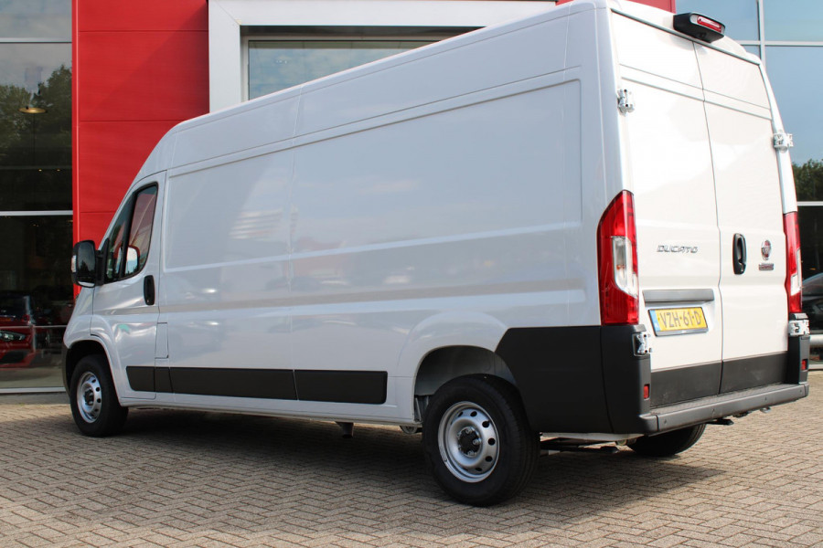 Fiat Ducato 33 2.2 MultiJet 140PK L3H2 | NIEUWE BUS! BPM VRIJ! | ACHTERUITRIJ CAMERA | APPLE CARPLAY/ANDROID AUTO | 3-ZITS | CRUISE CONTROL | CLIMATE CONTROL | DAB+ RADIO | DIGITALE COCKPIT |