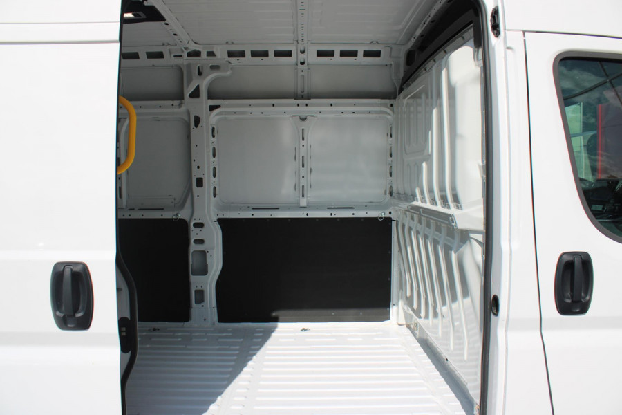 Fiat Ducato 33 2.2 MultiJet 140PK L3H2 | NIEUWE BUS! BPM VRIJ! | ACHTERUITRIJ CAMERA | APPLE CARPLAY/ANDROID AUTO | 3-ZITS | CRUISE CONTROL | CLIMATE CONTROL | DAB+ RADIO | DIGITALE COCKPIT |