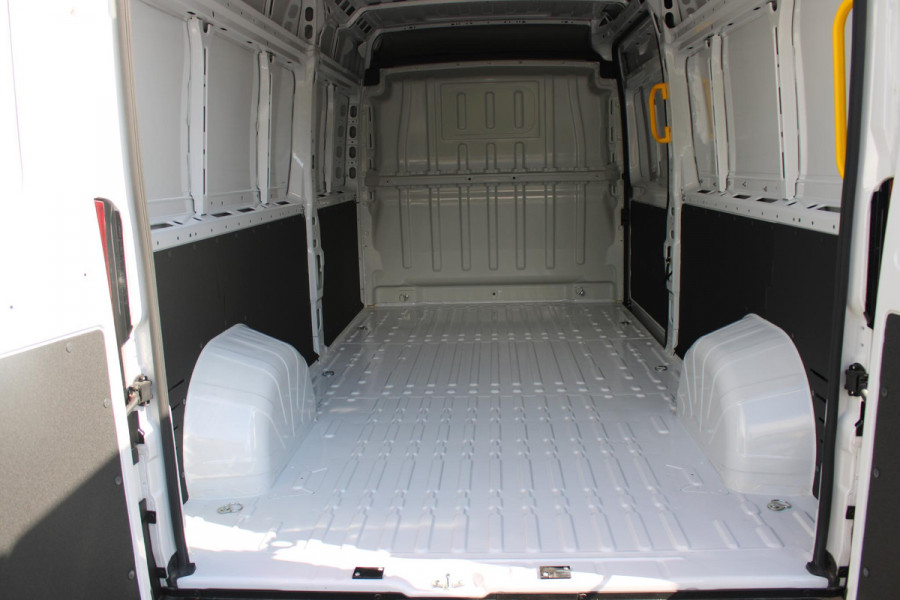 Fiat Ducato 33 2.2 MultiJet 140PK L3H2 | NIEUWE BUS! BPM VRIJ! | ACHTERUITRIJ CAMERA | APPLE CARPLAY/ANDROID AUTO | 3-ZITS | CRUISE CONTROL | CLIMATE CONTROL | DAB+ RADIO | DIGITALE COCKPIT |