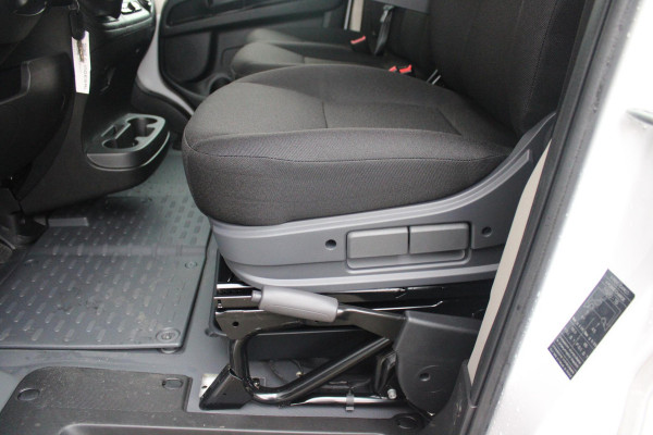 Fiat Ducato 33 2.2 MultiJet 140PK L3H2 | NIEUWE BUS! BPM VRIJ! | ACHTERUITRIJ CAMERA | APPLE CARPLAY/ANDROID AUTO | 3-ZITS | CRUISE CONTROL | CLIMATE CONTROL | DAB+ RADIO | DIGITALE COCKPIT |