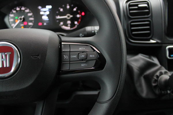 Fiat Ducato 33 2.2 MultiJet 140PK L3H2 | NIEUWE BUS! BPM VRIJ! | ACHTERUITRIJ CAMERA | APPLE CARPLAY/ANDROID AUTO | 3-ZITS | CRUISE CONTROL | CLIMATE CONTROL | DAB+ RADIO | DIGITALE COCKPIT |