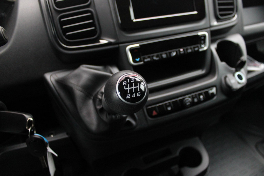 Fiat Ducato 33 2.2 MultiJet 140PK L3H2 | NIEUWE BUS! BPM VRIJ! | ACHTERUITRIJ CAMERA | APPLE CARPLAY/ANDROID AUTO | 3-ZITS | CRUISE CONTROL | CLIMATE CONTROL | DAB+ RADIO | DIGITALE COCKPIT |