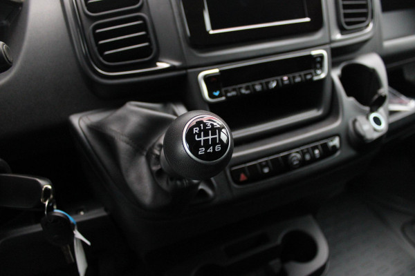 Fiat Ducato 33 2.2 MultiJet 140PK L3H2 | NIEUWE BUS! BPM VRIJ! | ACHTERUITRIJ CAMERA | APPLE CARPLAY/ANDROID AUTO | 3-ZITS | CRUISE CONTROL | CLIMATE CONTROL | DAB+ RADIO | DIGITALE COCKPIT |