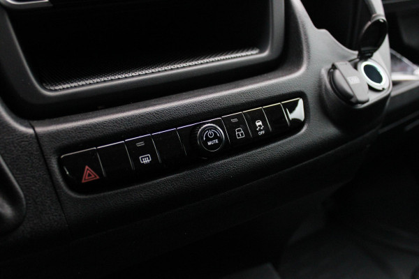 Fiat Ducato 33 2.2 MultiJet 140PK L3H2 | NIEUWE BUS! BPM VRIJ! | ACHTERUITRIJ CAMERA | APPLE CARPLAY/ANDROID AUTO | 3-ZITS | CRUISE CONTROL | CLIMATE CONTROL | DAB+ RADIO | DIGITALE COCKPIT |