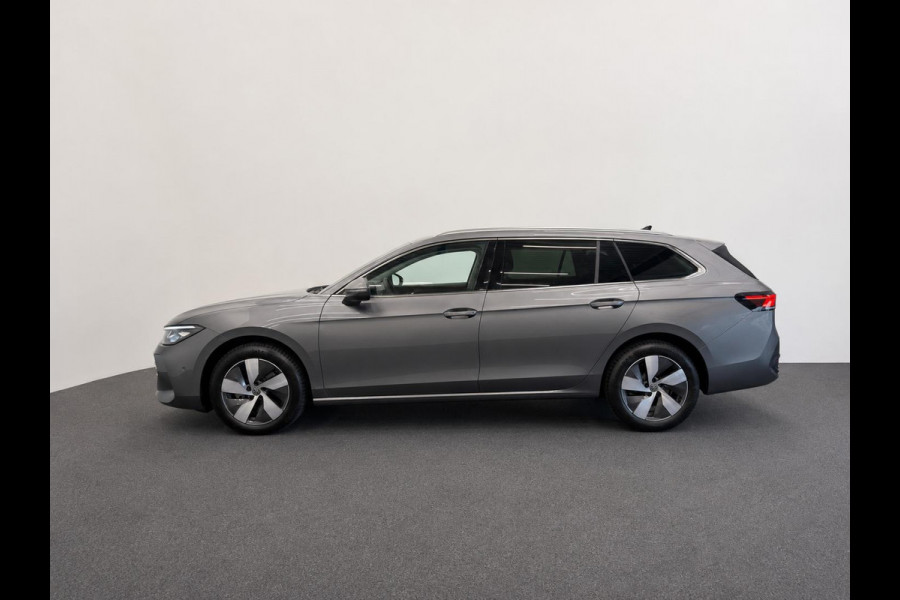 Volkswagen Passat Variant 1.5 eTSI Business Navigatie Apple Carplay Android Auto Camera Parkeerhulp Adaptive Cruise Control Stoel- en stuurverwarming Memory stoelen Virtual Cockpit Climate Control