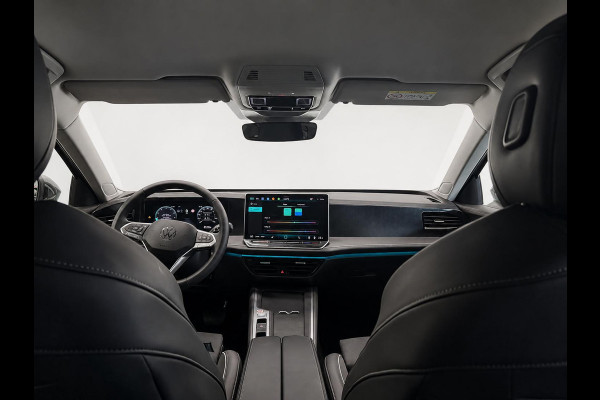 Volkswagen Passat Variant 1.5 eTSI Business Navigatie Apple Carplay Android Auto Camera Parkeerhulp Adaptive Cruise Control Stoel- en stuurverwarming Memory stoelen Virtual Cockpit Climate Control