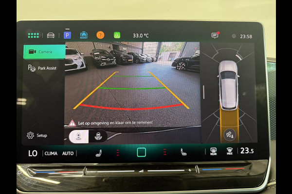 Volkswagen Passat Variant 1.5 eTSI Business Navigatie Apple Carplay Android Auto Camera Parkeerhulp Adaptive Cruise Control Stoel- en stuurverwarming Memory stoelen Virtual Cockpit Climate Control