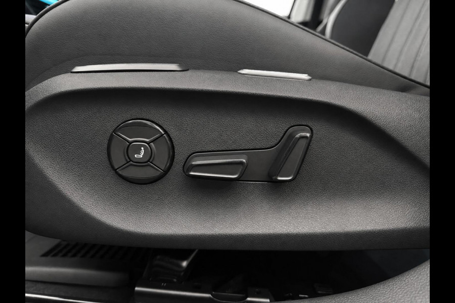 Volkswagen Passat Variant 1.5 eTSI Business Navigatie Apple Carplay Android Auto Camera Parkeerhulp Adaptive Cruise Control Stoel- en stuurverwarming Memory stoelen Virtual Cockpit Climate Control
