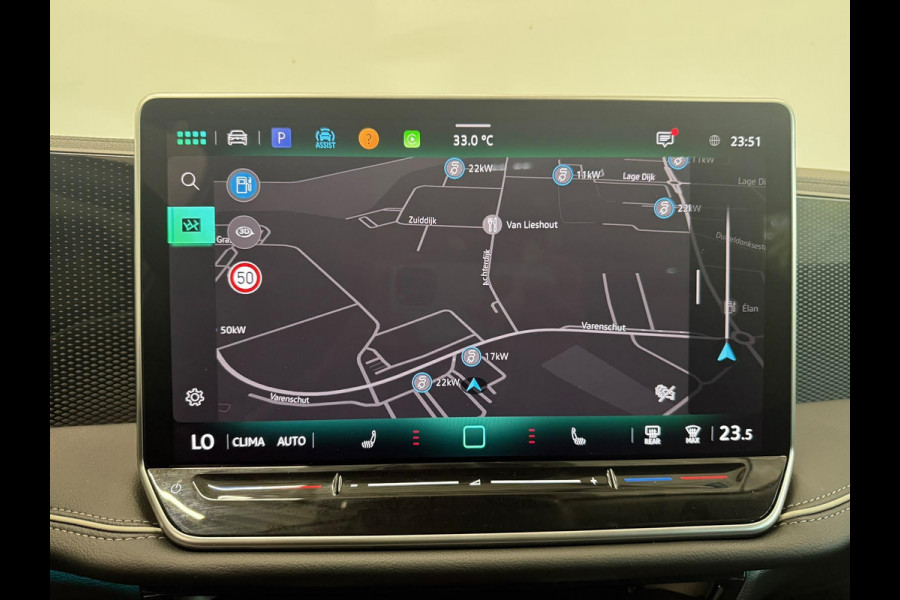 Volkswagen Passat Variant 1.5 eTSI Business Navigatie Apple Carplay Android Auto Camera Parkeerhulp Adaptive Cruise Control Stoel- en stuurverwarming Memory stoelen Virtual Cockpit Climate Control