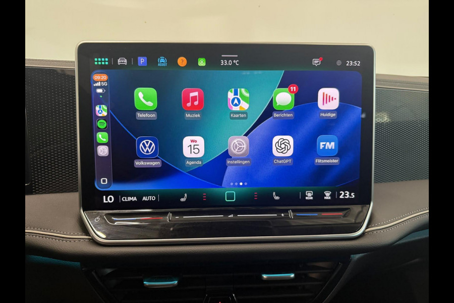Volkswagen Passat Variant 1.5 eTSI Business Navigatie Apple Carplay Android Auto Camera Parkeerhulp Adaptive Cruise Control Stoel- en stuurverwarming Memory stoelen Virtual Cockpit Climate Control
