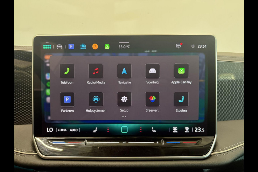 Volkswagen Passat Variant 1.5 eTSI Business Navigatie Apple Carplay Android Auto Camera Parkeerhulp Adaptive Cruise Control Stoel- en stuurverwarming Memory stoelen Virtual Cockpit Climate Control