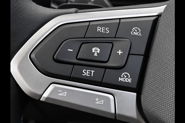 Volkswagen Passat Variant 1.5 eTSI Business Navigatie Apple Carplay Android Auto Camera Parkeerhulp Adaptive Cruise Control Stoel- en stuurverwarming Memory stoelen Virtual Cockpit Climate Control