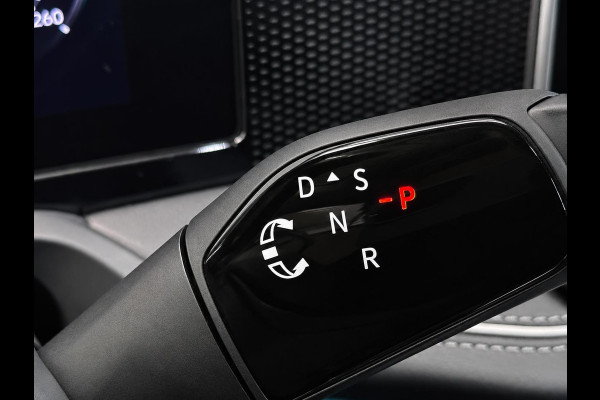 Volkswagen Passat Variant 1.5 eTSI Business Navigatie Apple Carplay Android Auto Camera Parkeerhulp Adaptive Cruise Control Stoel- en stuurverwarming Memory stoelen Virtual Cockpit Climate Control